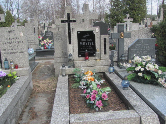 Grób Bogdan Mostył