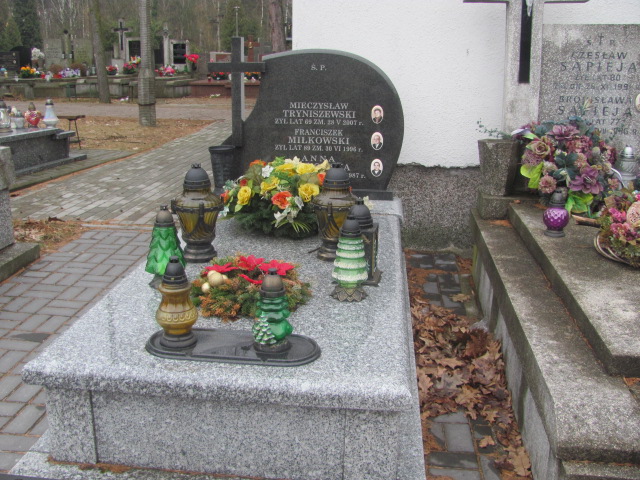 Grób Franciszek Miłkowski