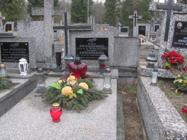 Grób Sławomir Świerżewski